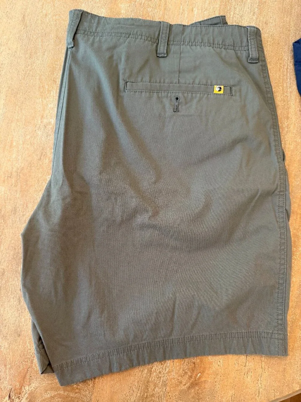 Men's Duckhead Size 42 short-excellent condition
